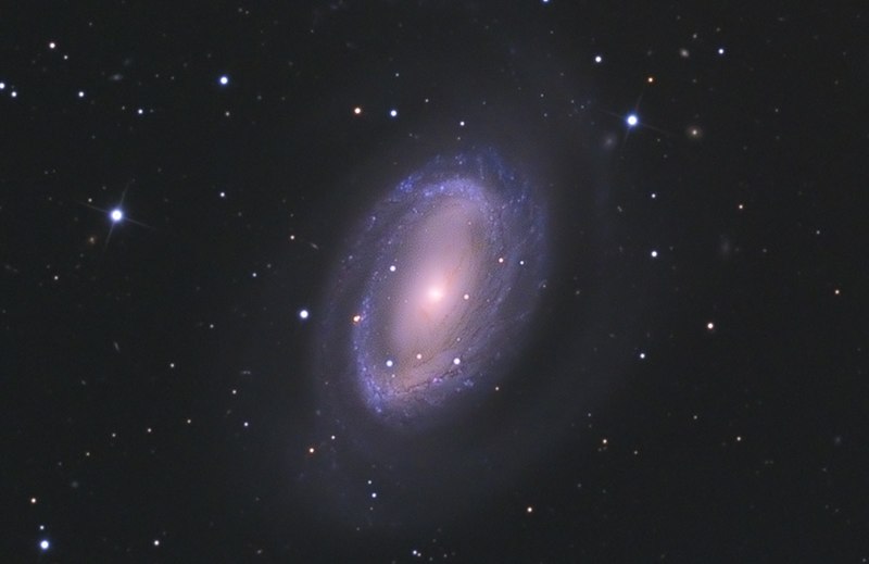 NGC4725
